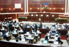 Azerbaijani government reports to parliament
